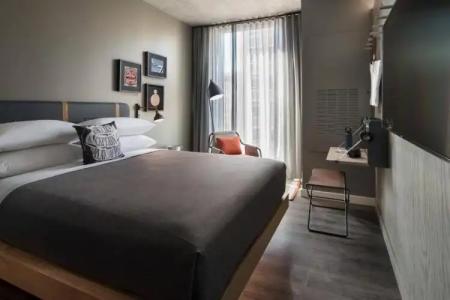 Moxy San Diego Downtown/Gaslamp Quarter - 20