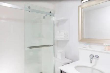 Hampton Inn Miami Beach - Mid Beach - 52