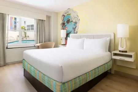 Continental Miami Beach, Tapestry Collection by Hilton - 3
