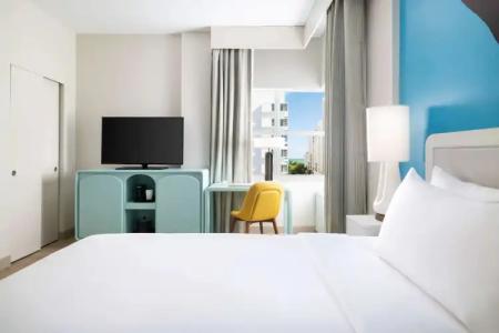 Continental Miami Beach, Tapestry Collection by Hilton - 13