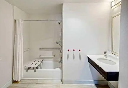 Hampton Inn Miami Beach - Mid Beach - 62