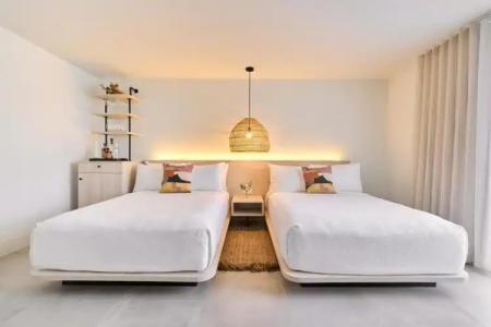 Greystone - Adults Only - 30