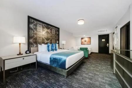 Venezia by at Mine Hospitality - 33