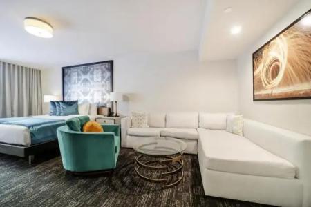 Venezia by at Mine Hospitality - 28