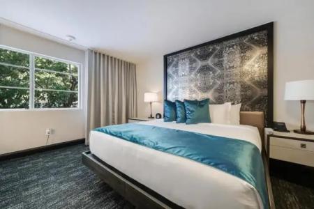 Venezia by at Mine Hospitality - 34