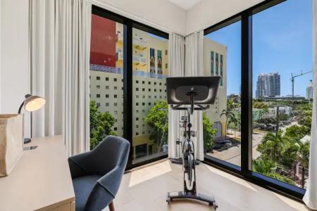 Urbanica The Euclid - 45