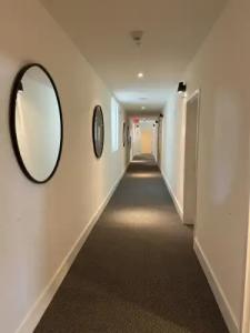 Urbanica The Euclid - 24