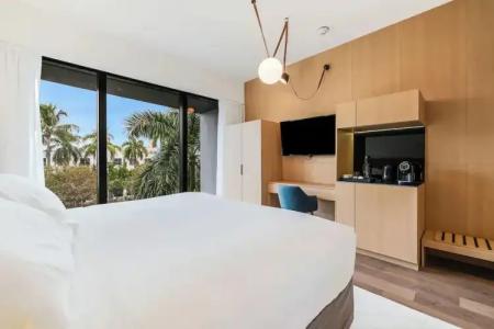 Urbanica The Euclid - 29