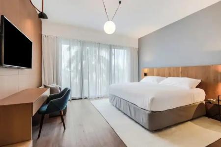 Urbanica The Euclid - 32