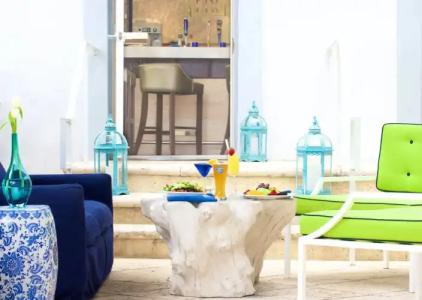 Blue Moon, Autograph Collection - 11