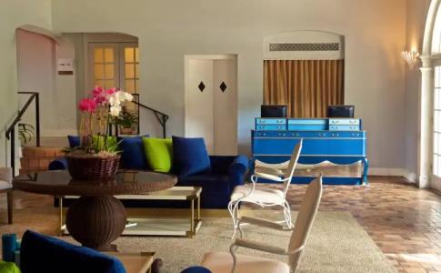 Blue Moon, Autograph Collection - 15