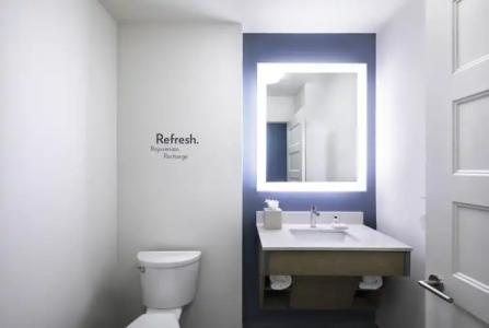 EVEN MIAMI - AIRPORT by IHG - 53