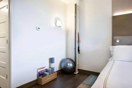 EVEN MIAMI - AIRPORT by IHG - 85