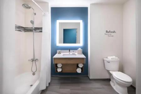 EVEN MIAMI - AIRPORT by IHG - 9