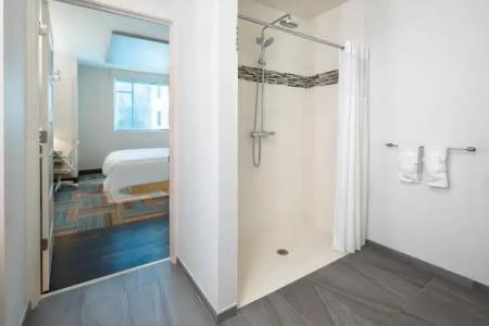 EVEN MIAMI - AIRPORT by IHG - 94