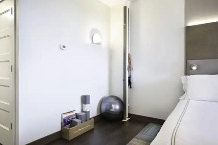 EVEN MIAMI - AIRPORT by IHG - 57