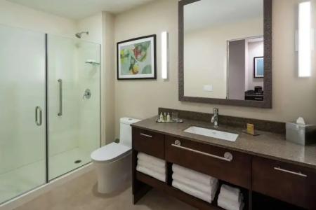 DoubleTree by Hilton Miami - 7
