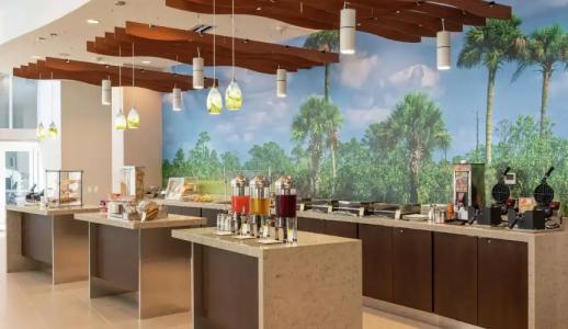 DoubleTree by Hilton Miami - 16