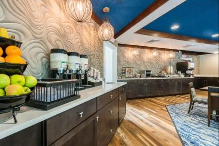 Mr. C Miami - Coconut Grove - 13