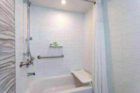 Wyndham Garden Miami International Airport - 8