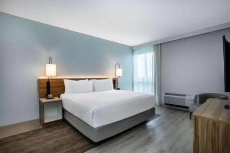 Wyndham Garden Miami International Airport - 28