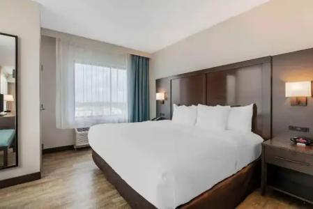 Comfort Inn & Suites Miami International Airport - 47