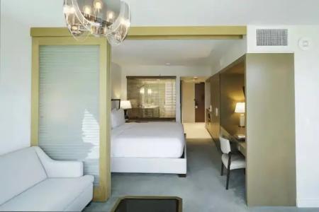 Real Select at The Ritz-Carlton Residences, Waikiki Beach - 41