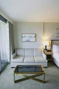 Real Select at The Ritz-Carlton Residences, Waikiki Beach - 80