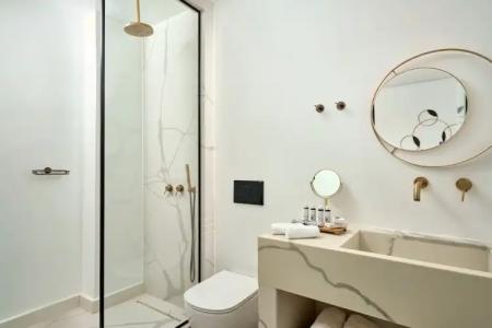 Alleys All-Suite & Spa - 83