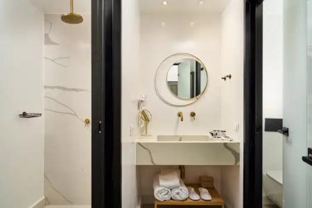 Alleys All-Suite & Spa - 149