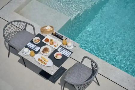 Alleys All-Suite & Spa - 11