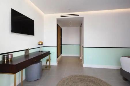 Alleys All-Suite & Spa - 118