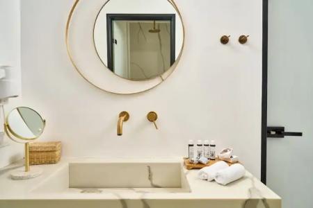 Alleys All-Suite & Spa - 116