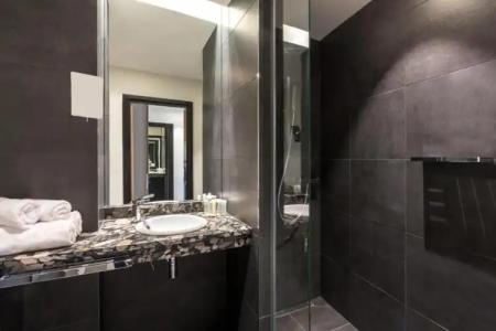 Best Western Hôtel Journel Antibes Juan-les-Pins - 45