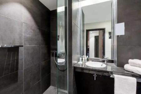 Best Western Hôtel Journel Antibes Juan-les-Pins - 44