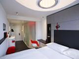 Standard room with park view