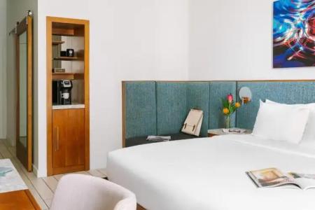 The Circ Hollywood, Sonder - 34