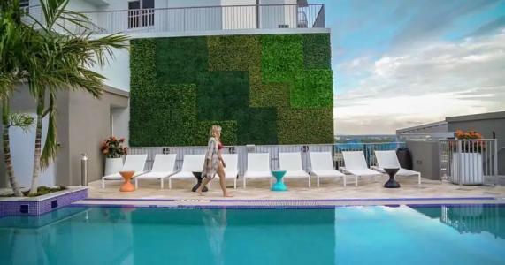 The Circ Hollywood, Sonder - 17