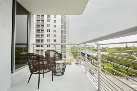 The Circ Hollywood, Sonder - 6