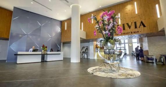 The Circ Hollywood, Sonder - 0