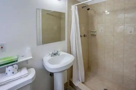 Green Seas Motel - 36