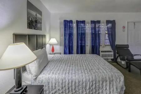 Green Seas Motel - 88