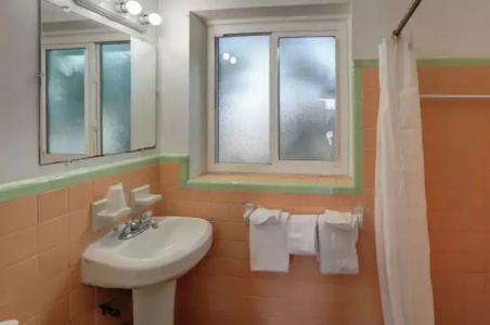 Green Seas Motel - 62