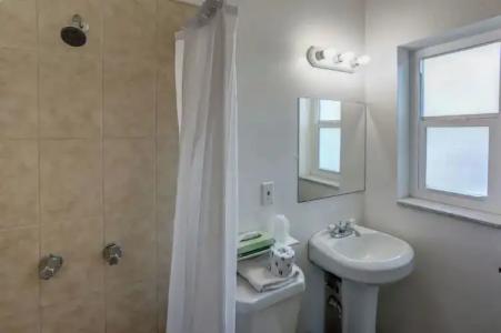 Green Seas Motel - 35