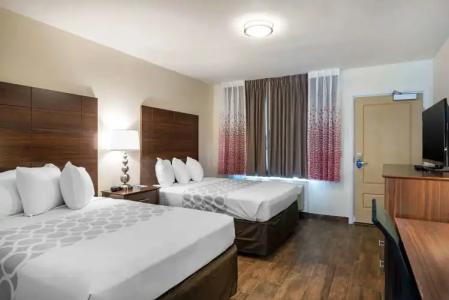 Downtown Hollywood Gardens Inn & Suites - 3