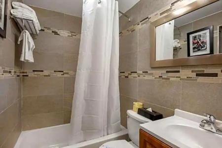 Downtown Hollywood Gardens Inn & Suites - 67