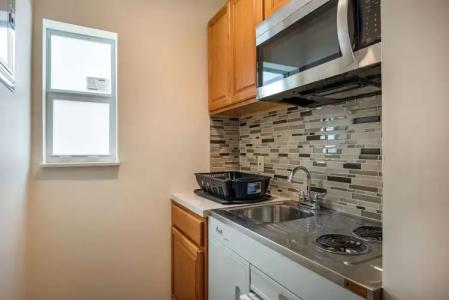 Downtown Hollywood Gardens Inn & Suites - 9