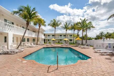 Downtown Hollywood Gardens Inn & Suites - 8