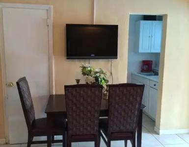 Hollywood Beach Blue Wave - 4