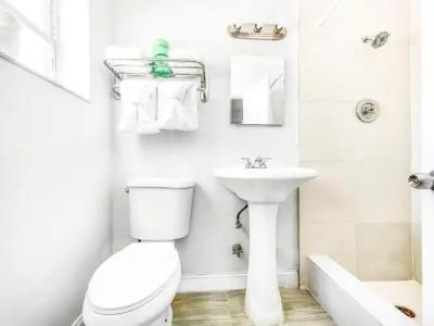 Hollywood Beach Blue Wave - 29